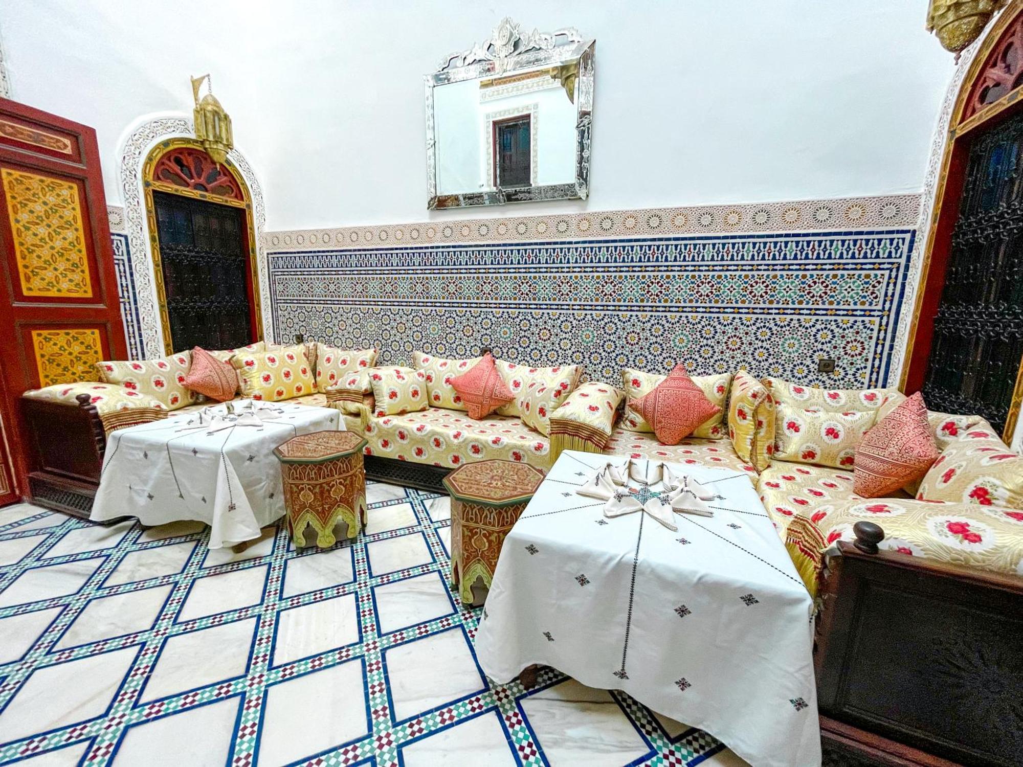 Riad Dar El Ouedghiri Фес Екстер'єр фото